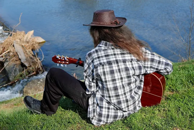 Mini Guitar Humidifier