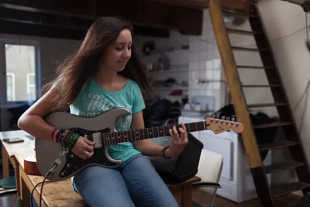 Black Guitar Strap