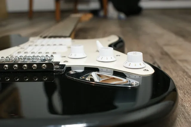 DF310N Electric Guitar